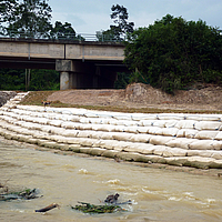 Argini dei fiumi messi in sicurezza con i sacchi SoilTain