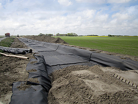 Strada di cantiere temporanea rinforzata con geotessile tessuto biassiale