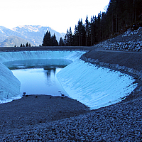 Sistemi di tenuta geosintetici per serbatoi d'acqua: garantire livelli d'acqua costanti