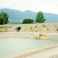 Sigillatura innovativa della piscina: NaBento® RL-N per una regolazione sostenibile dell'acqua