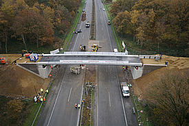 Posa in opera di spalle di ponte rinforzate con geogriglie